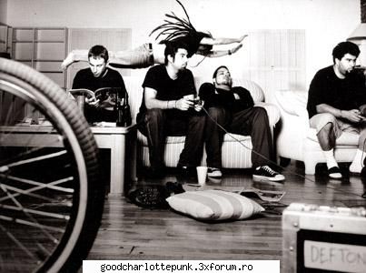 Versurile melodiilor preferate!! - Back To School Lyrics Artist: Deftones - versurile melodiilor preferate!!