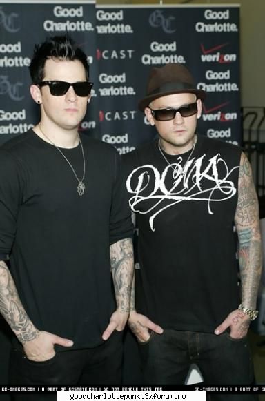 omg i hate just hate her... :nebun: cuplul joel madden shi hilary duff